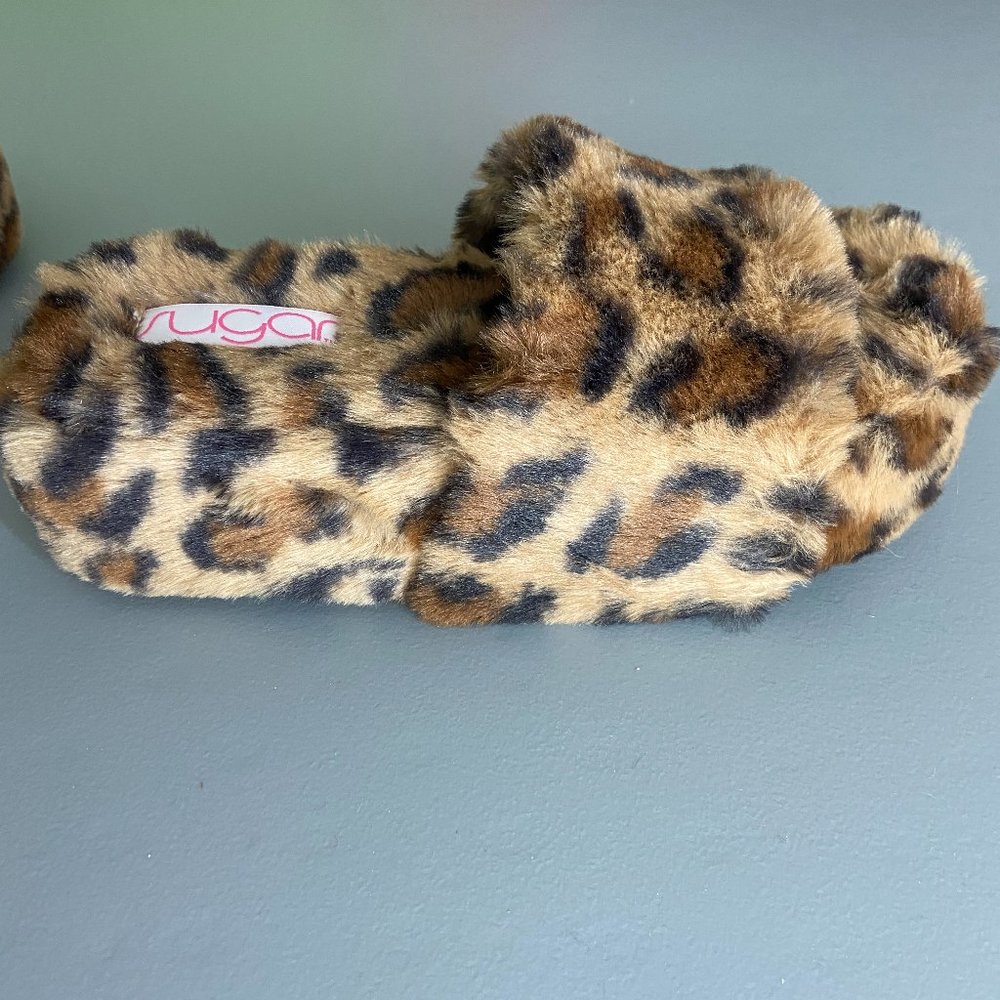 Sugar Wryde Leopard Platform Womens Fluffy Slip On Fur Slipper